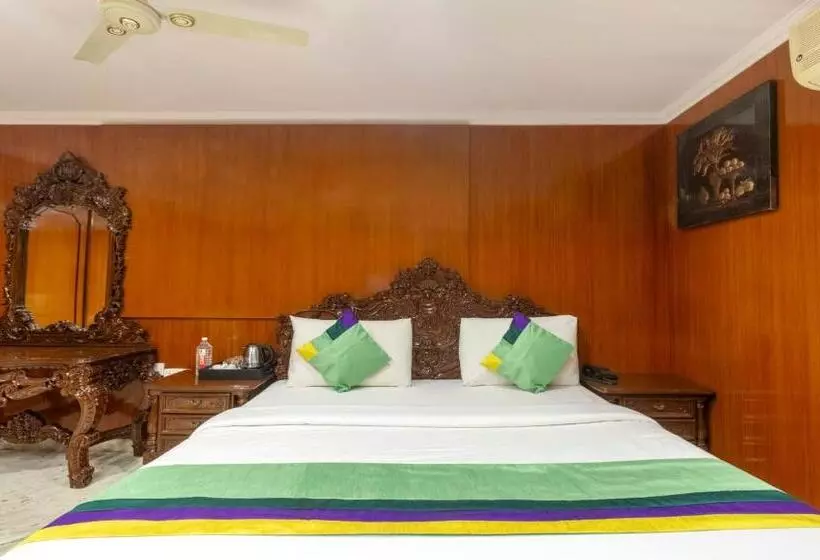 Hotelli Treebo Seven Olives Hal