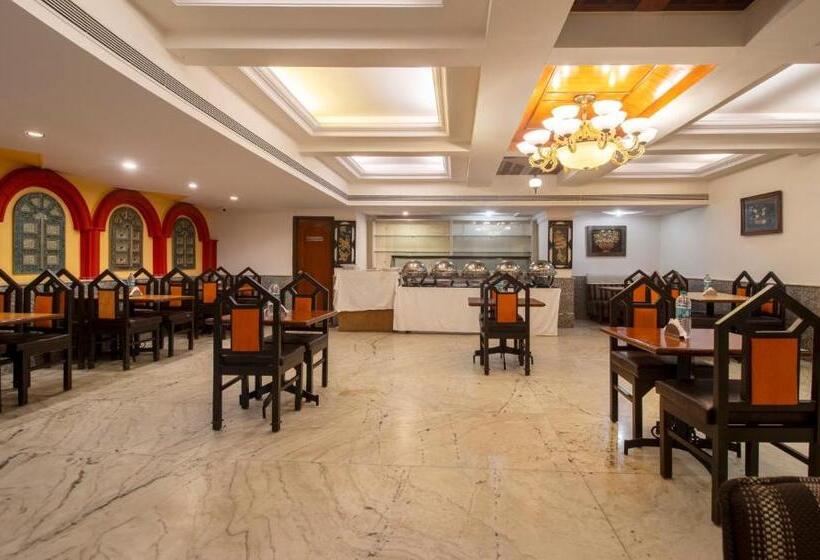 Hotel Treebo Seven Olives Hal