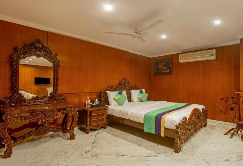 Hotel Treebo Seven Olives Hal