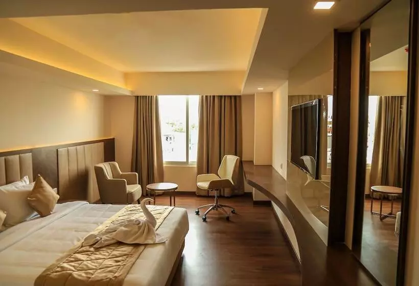 Hotel Turmeric