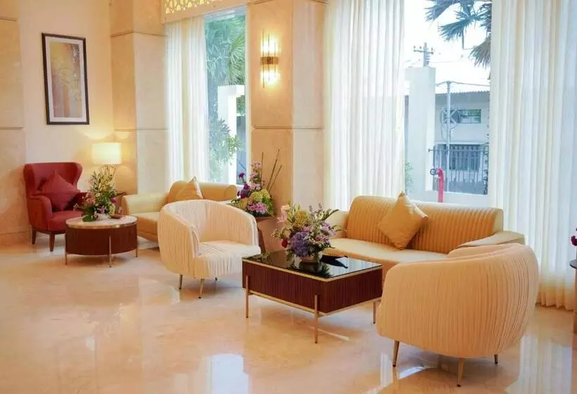 Hotel Turmeric