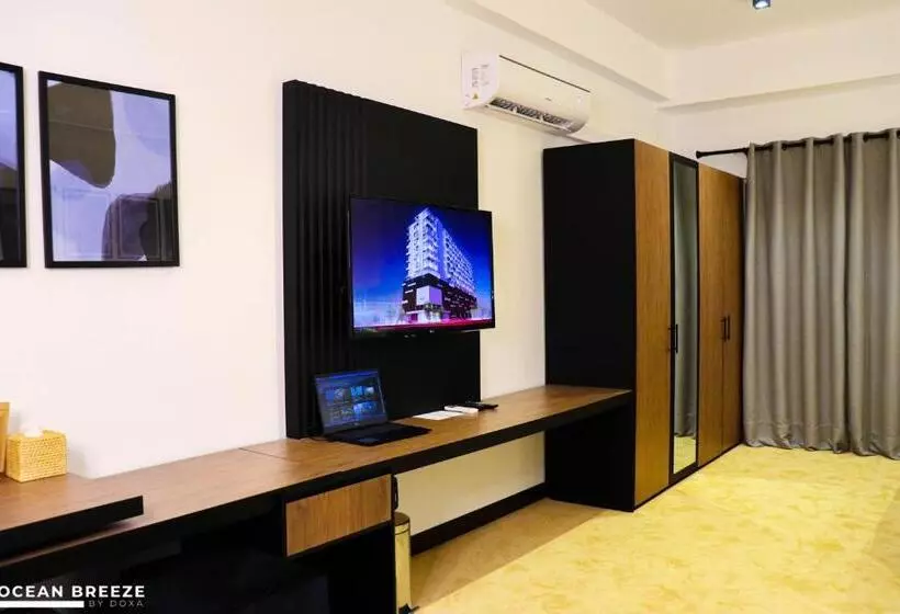 Ocean Breeze By Doxa