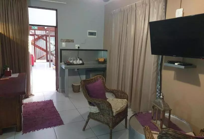 پانسیون An Exclusive Guesthouse Too