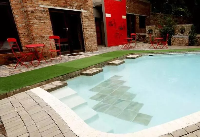 پانسیون An Exclusive Guesthouse Too