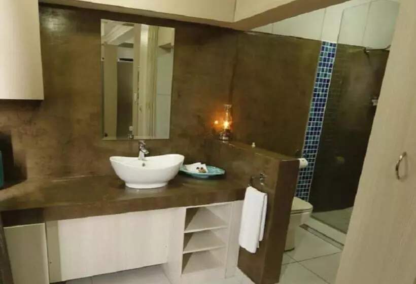 پانسیون An Exclusive Guesthouse Too