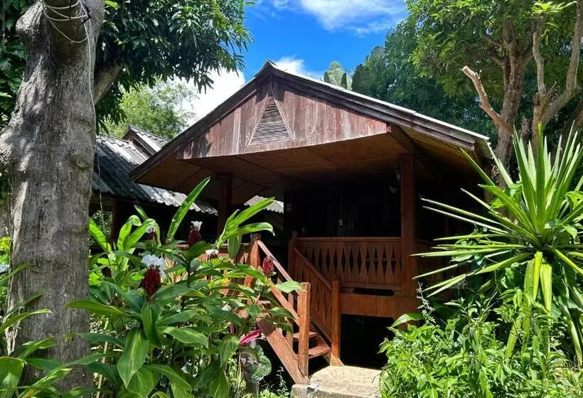 پانسیون Baan Wisarut Guesthouse