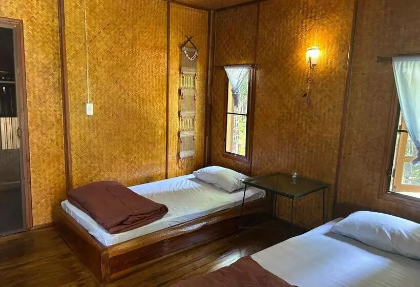 پانسیون Baan Wisarut Guesthouse
