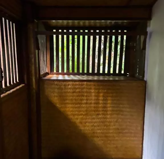 پانسیون Baan Wisarut Guesthouse