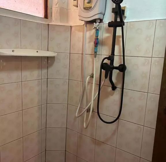 پانسیون Baan Wisarut Guesthouse
