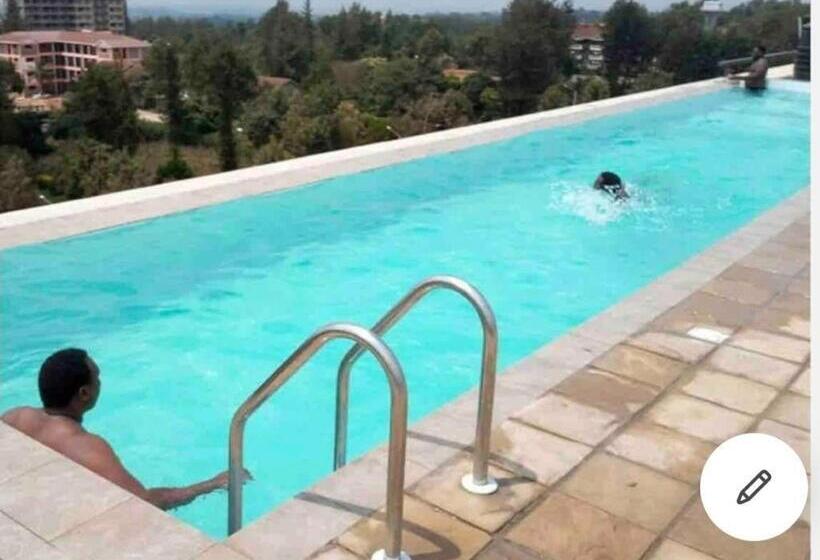 پانسیون Hennessywhitehouse