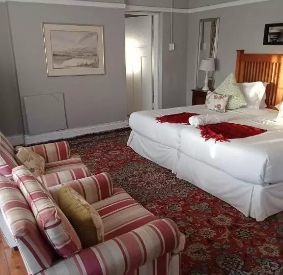 ペンション Kardinal Guest House