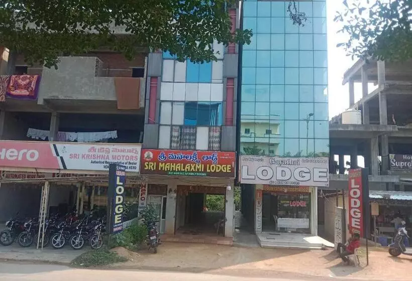 ペンション Oyo Homes Sri Mahalaxmi Lodge
