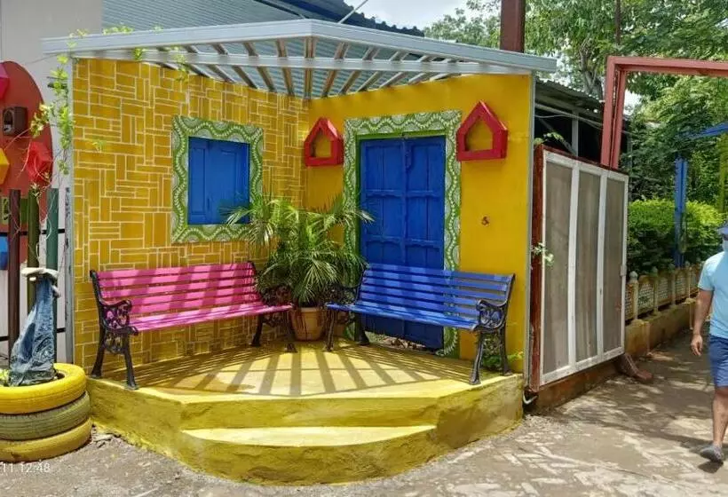 リゾートホテル Radhakunj Agrotourism Stays