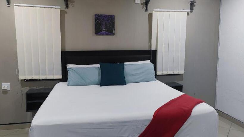 Royal/hilton Bed & Breakfast