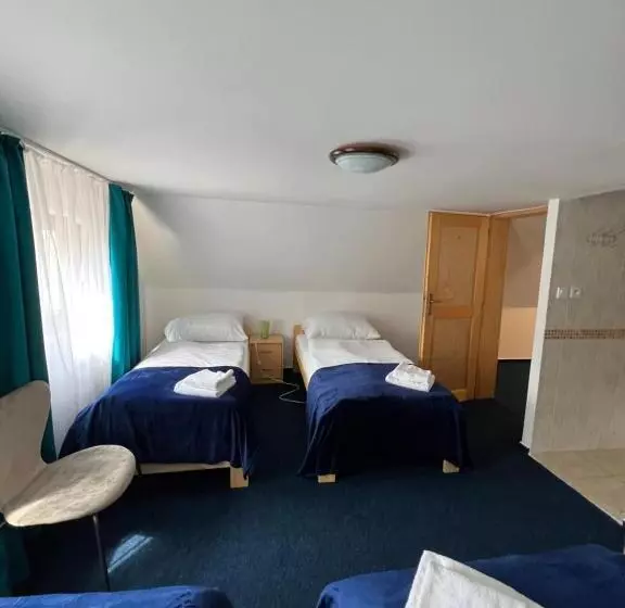 ユースホステル 7rooms