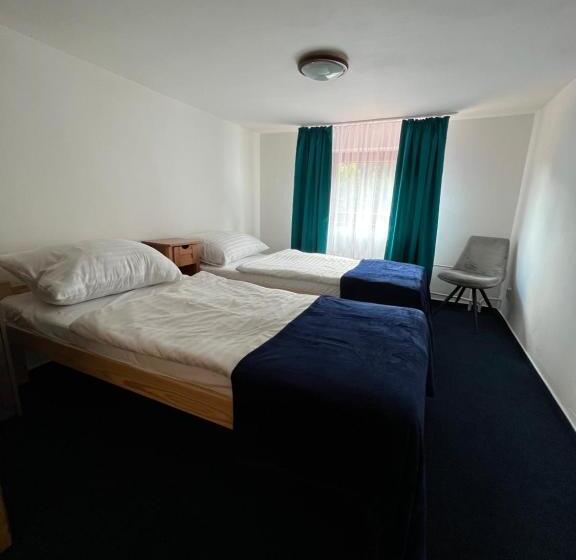 ユースホステル 7rooms