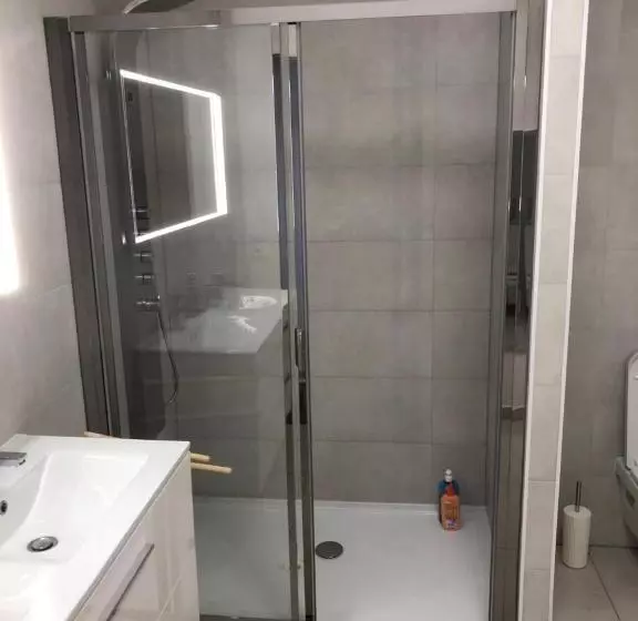 ベッドアンドブレックファースト Suite Avec 2 Chambres D Hôtes Pour 1 à 4 Personnes Avec Terrasse, Vue Mer, Parking Privé, Proche Por