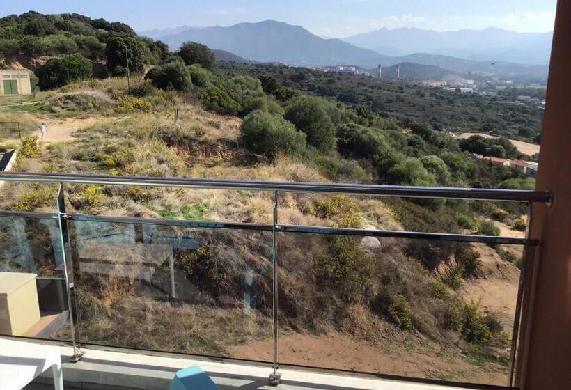 Bed and Breakfast Suite Avec 2 Chambres D Hôtes Pour 1 à 4 Personnes Avec Terrasse, Vue Mer, Parking Privé, Proche Por