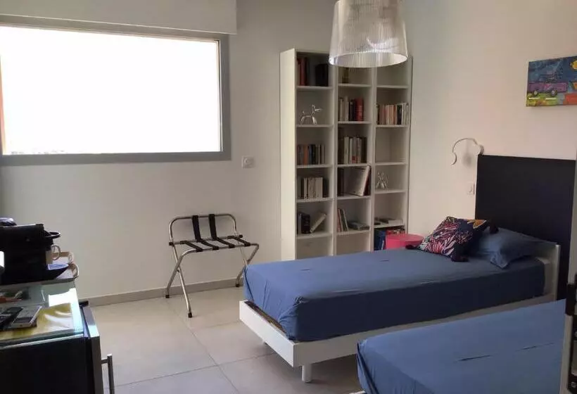 ベッドアンドブレックファースト Suite Avec 2 Chambres D Hôtes Pour 1 à 4 Personnes Avec Terrasse, Vue Mer, Parking Privé, Proche Por