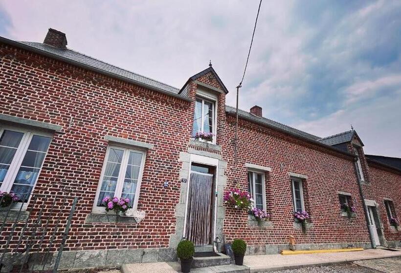 Bed and Breakfast Le Terrier, Chambre D Hôtes à Thème Alice Au Pays Des Merveilles