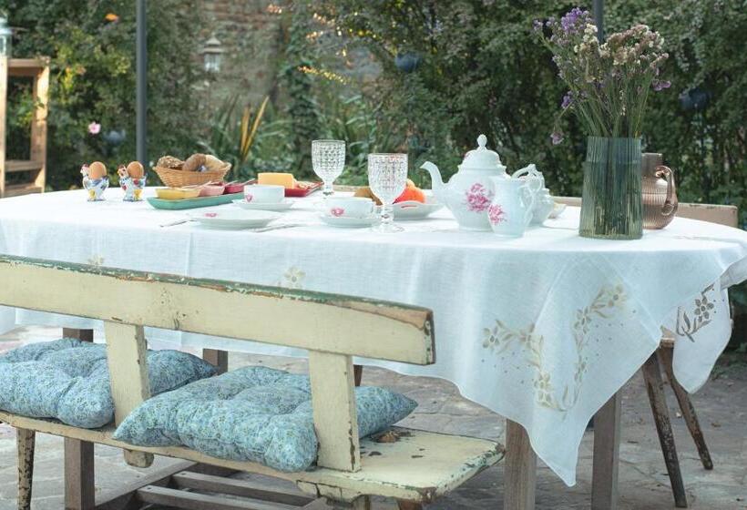 تختخواب و صبحانه Merli S Nest