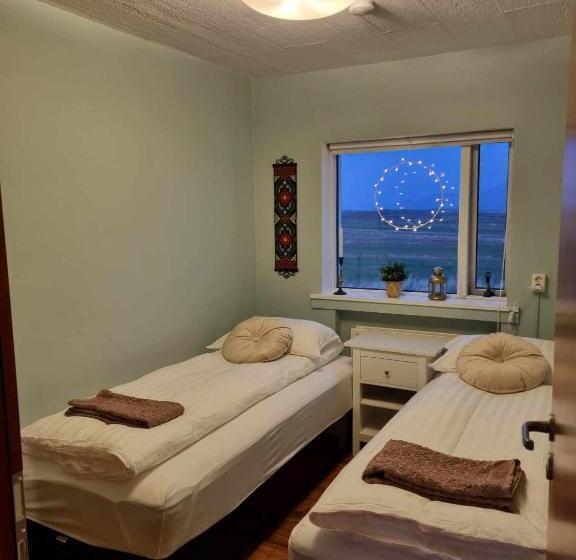 تختخواب و صبحانه Selið Farm Stay Guesthouse