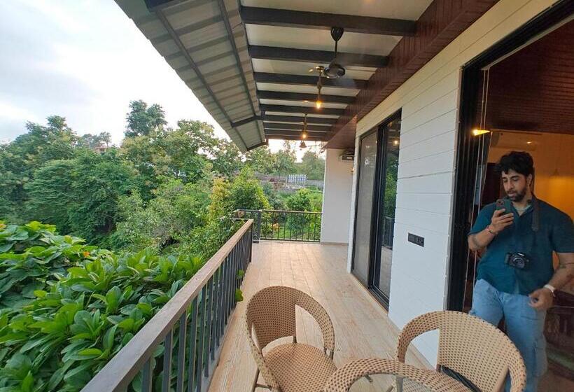 Bed and Breakfast Whitemist By Shellters