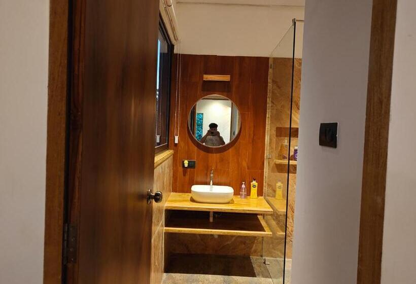 Bed and Breakfast Whitemist By Shellters