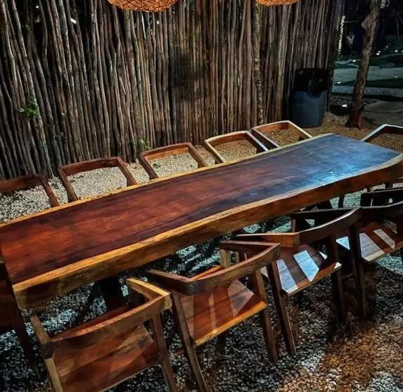 ホテル Cabañas Casvar