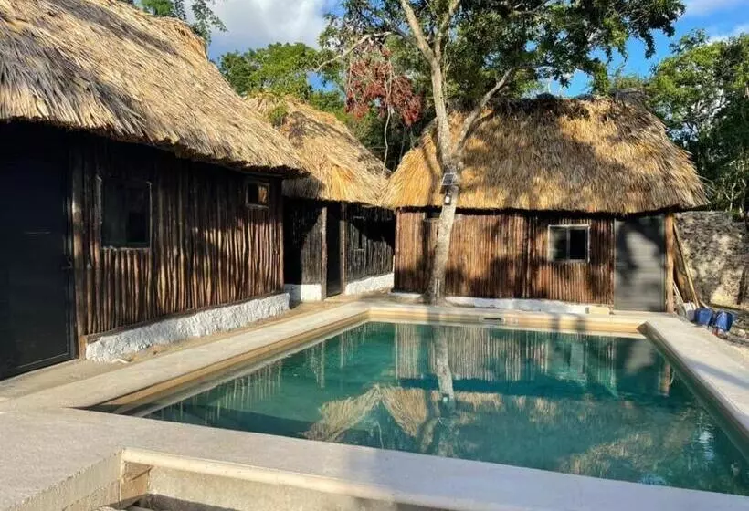 ホテル Cabañas Casvar