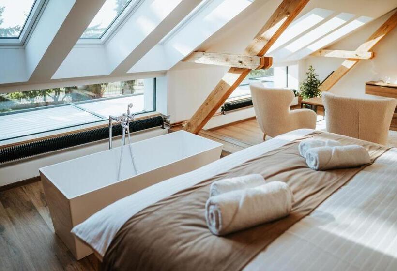 فندق Galerie Mlýn žeraviny