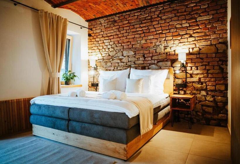 فندق Galerie Mlýn žeraviny