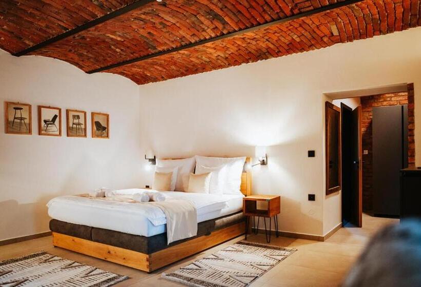 فندق Galerie Mlýn žeraviny