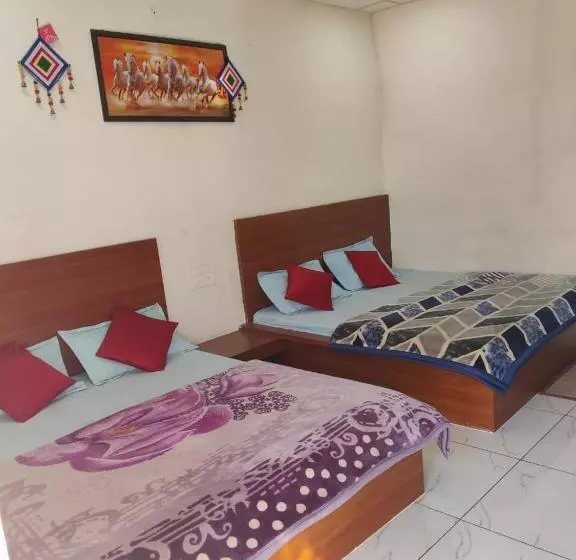 ホテル Samarth Home Stay