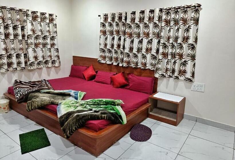 هتل Samarth Home Stay