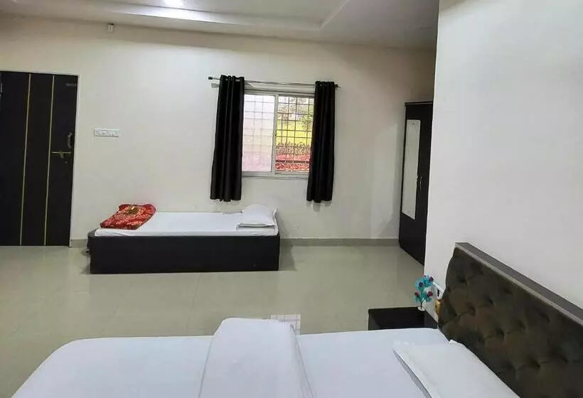 Hotelli Vayu Resort   Kas Pathar