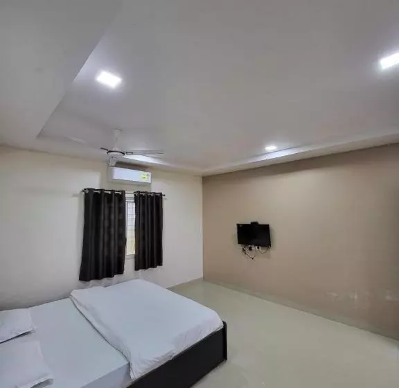 Hotelli Vayu Resort   Kas Pathar