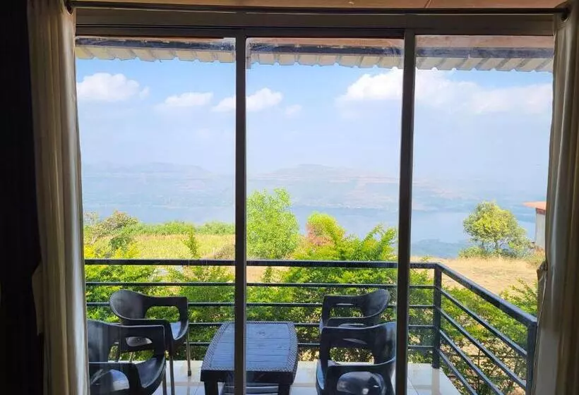 Hotelli Vayu Resort   Kas Pathar