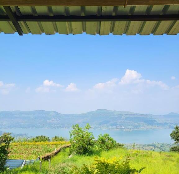 호텔 Vayu Resort Kas Pathar