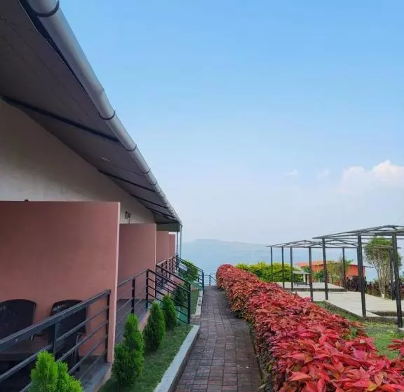 Hotelli Vayu Resort   Kas Pathar