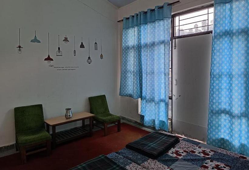 בית מלון כפרי Wild Retreat Yamkeshwar