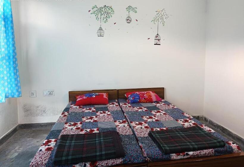 בית מלון כפרי Wild Retreat Yamkeshwar