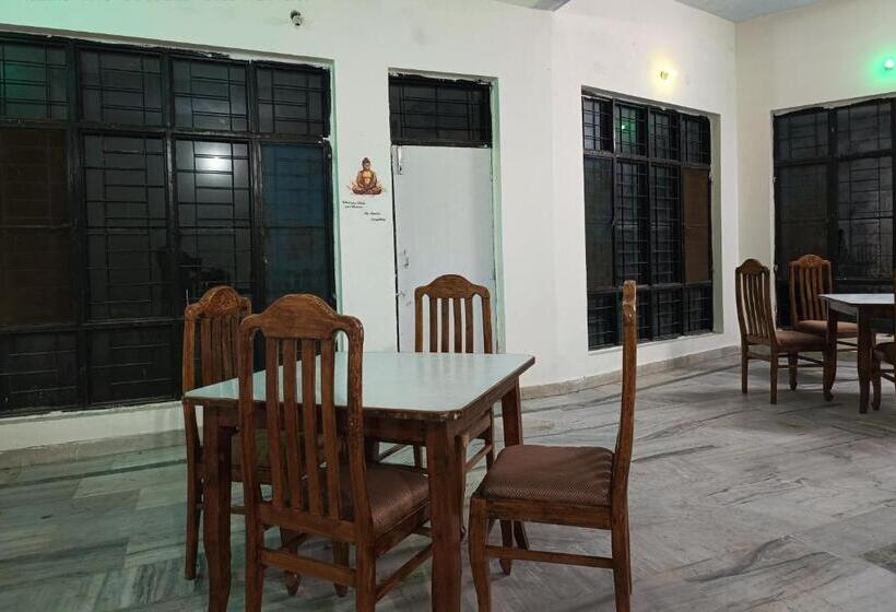 בית מלון כפרי Wild Retreat Yamkeshwar