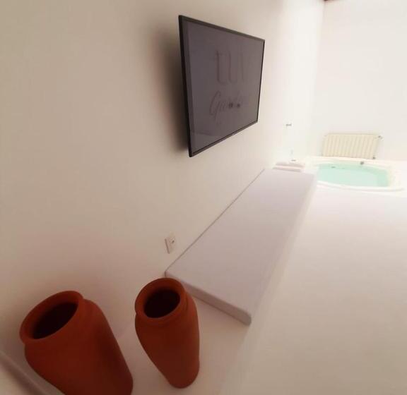 Luv Gardens Motel   Adults Only