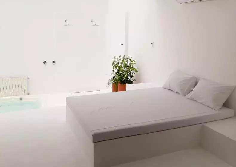 Luv Gardens Motel Adults Only