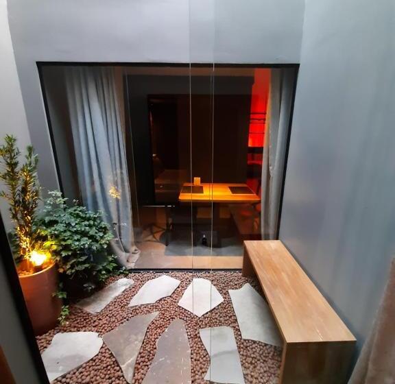 Luv Gardens Motel   Adults Only