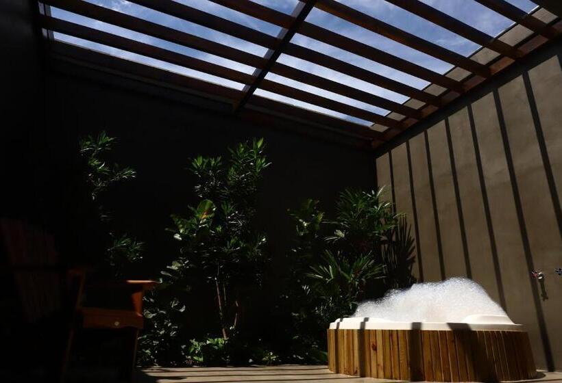 Luv Gardens Motel   Adults Only