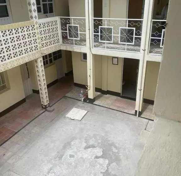 ペンション Hostal Las Quince Letras