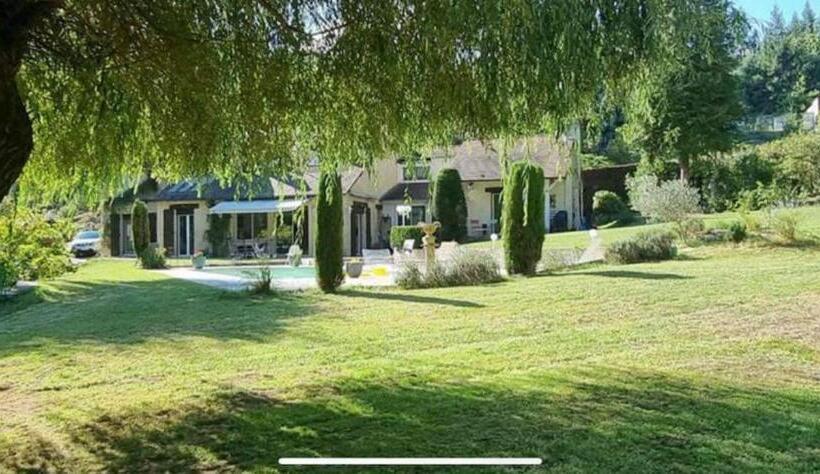 بنسيون Le Moulin De La Vernoelle