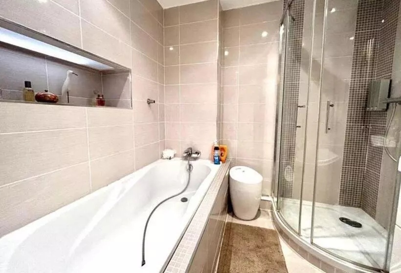 Majatalo Le Moulin De La Vernoelle